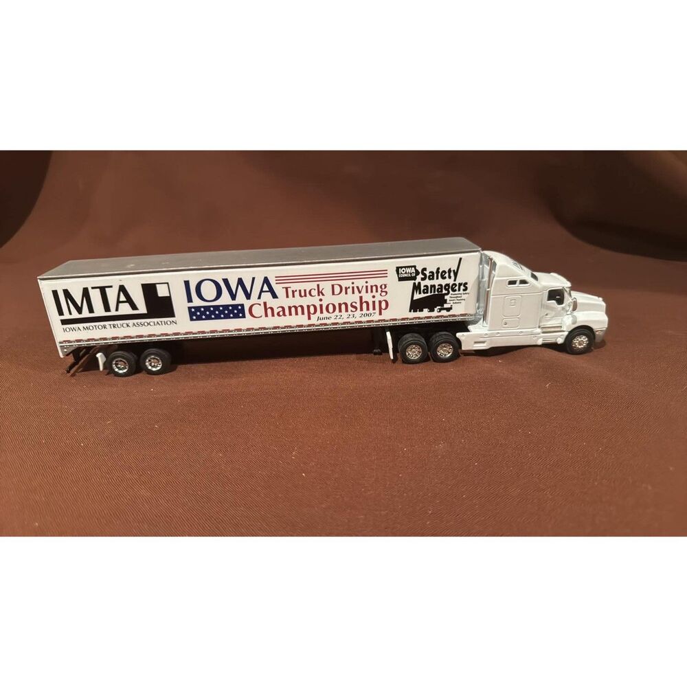 Kenworth T-600B Diecast Semi and Trailer Iowa Motor Truck
